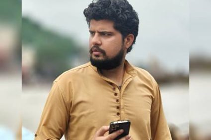 जानिए – कौन है फ़िल्म निर्माता दीपक सारस्वत? जो त्योहारों पर लाखों रुपए गरीबों में बांट देते हैं l